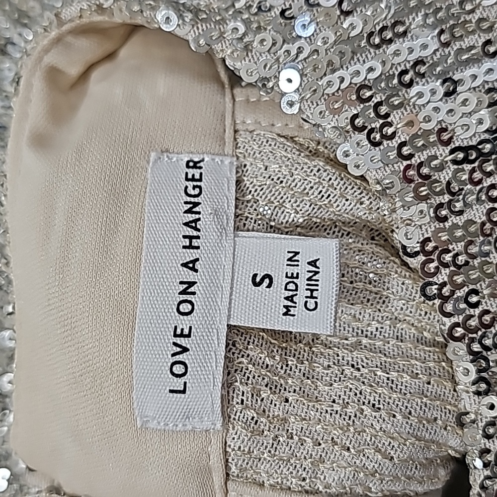 Love on  Hanger Sequin Blouse - Picture 7 of 7